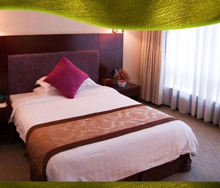 Hotel Mid East Haridaspur Ngoại thất bức ảnh