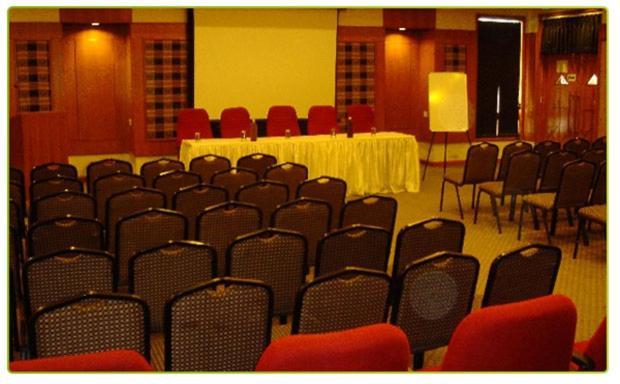 Hotel Mid East Haridaspur Ngoại thất bức ảnh