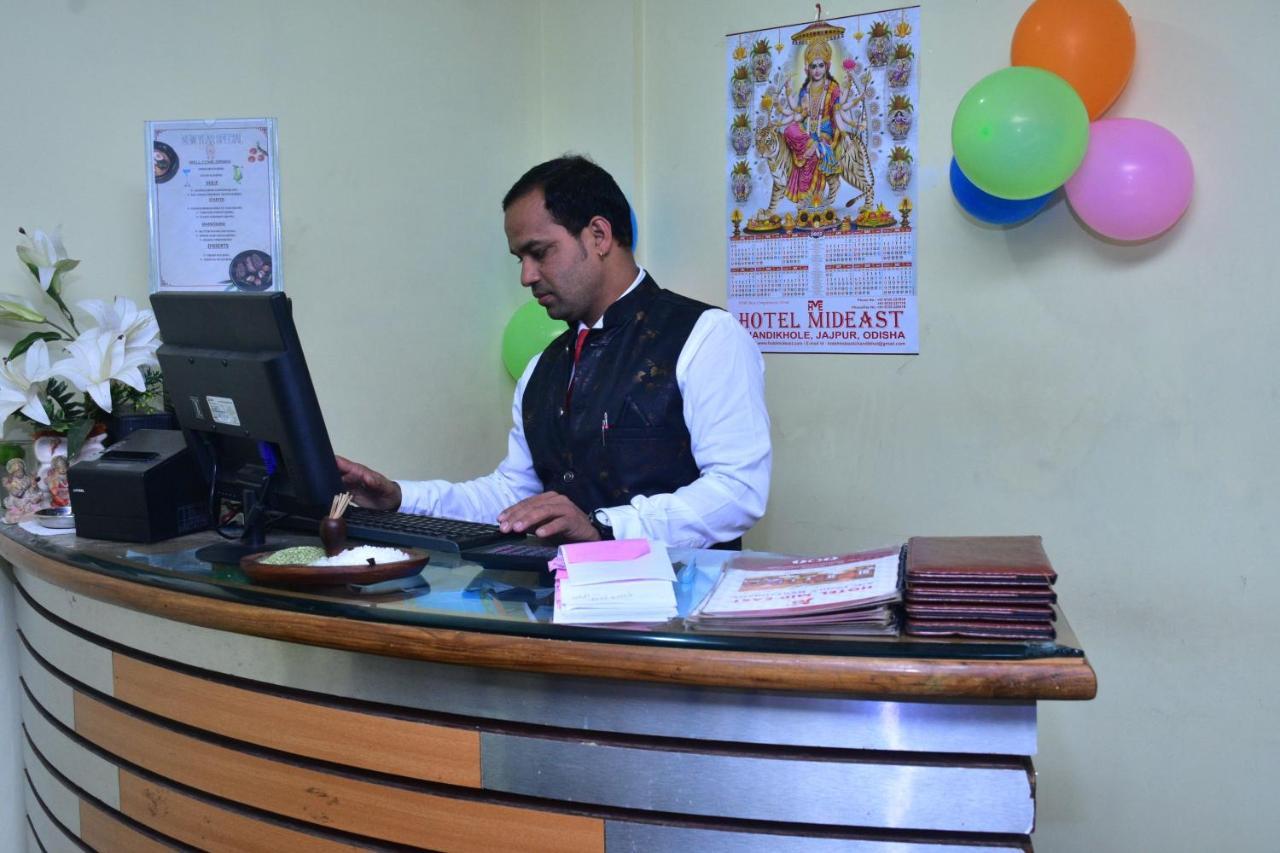 Hotel Mid East Haridaspur Ngoại thất bức ảnh